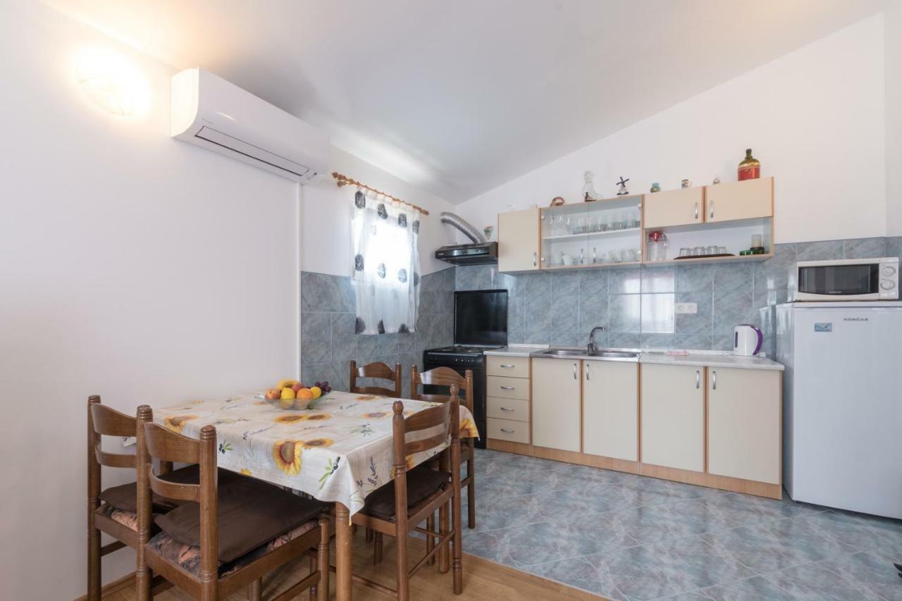 Apartment Marija Vižinada Exteriör bild